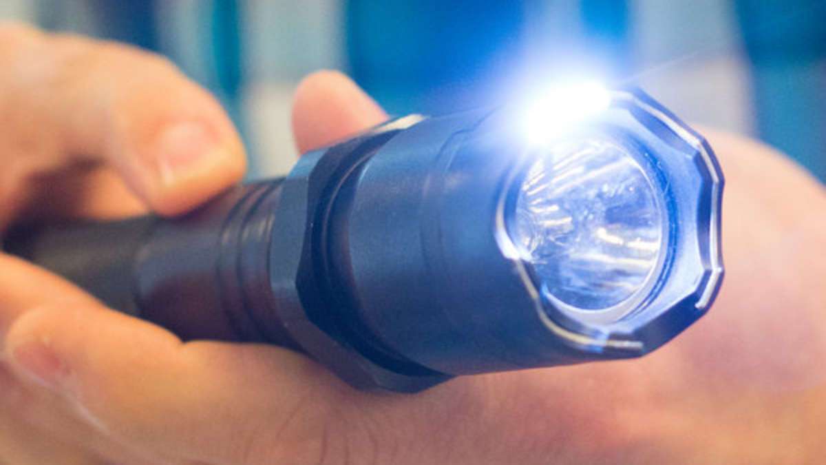 Marktredwitz: Mann tarnt Elektroschocker als Taschenlampe