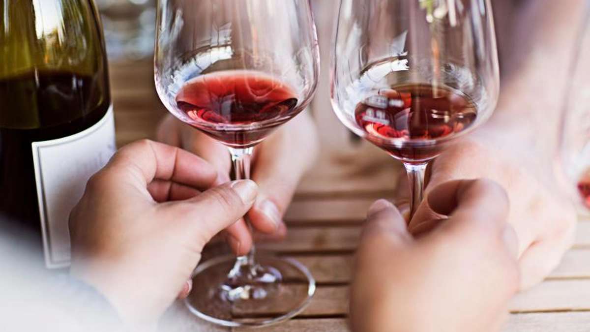 Hof: Frau verletzt Partner bei Weinglas-Wurf
