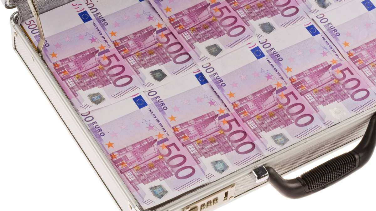 Flughafen München: 44-Jähriger hat 1,4 Millionen Euro Bargeld im Gepäck