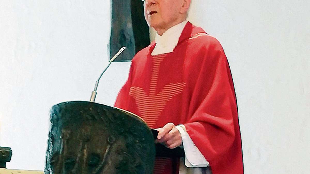 Hof: 150 Gläubige feiern mit Pfarrer Pfister