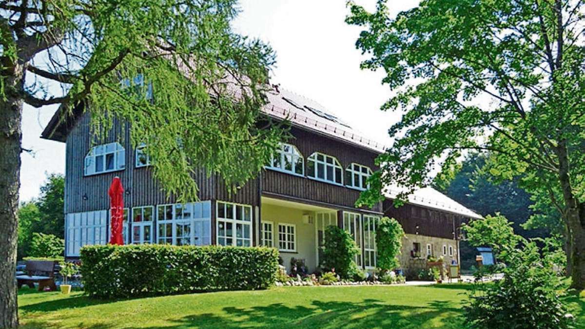 Wunsiedel/Hohenhard: Martina von Waldenfels kauft Marktredwitzer Haus