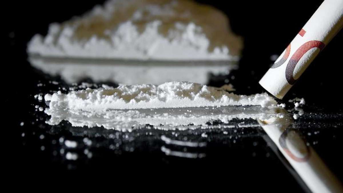 Fichtelgebirge: Thiersheim: Escort-Dame schnupft Kokain vor Augen der Polizei