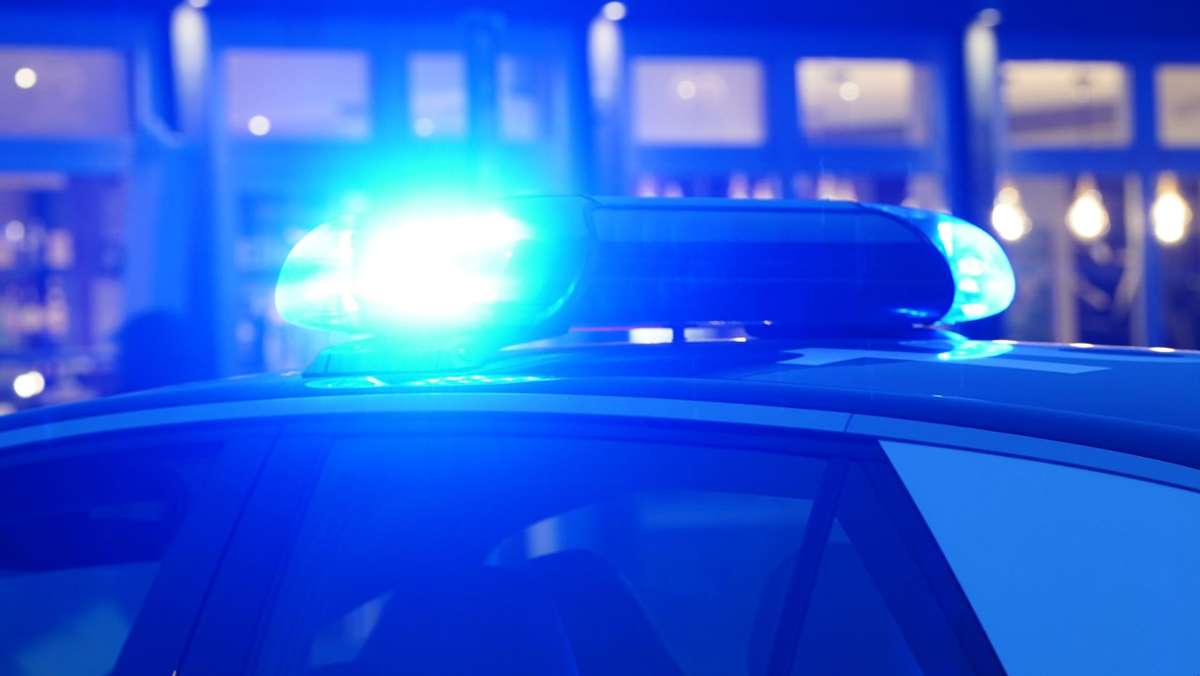 Ermittlungen: Parkplatz blockiert: Mann greift Paketzusteller in Amberg an