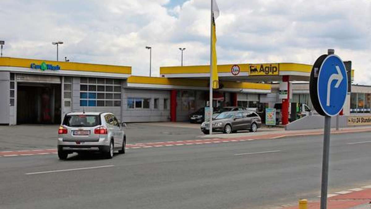 Hof: Räuber überfällt Tankstelle in Hof