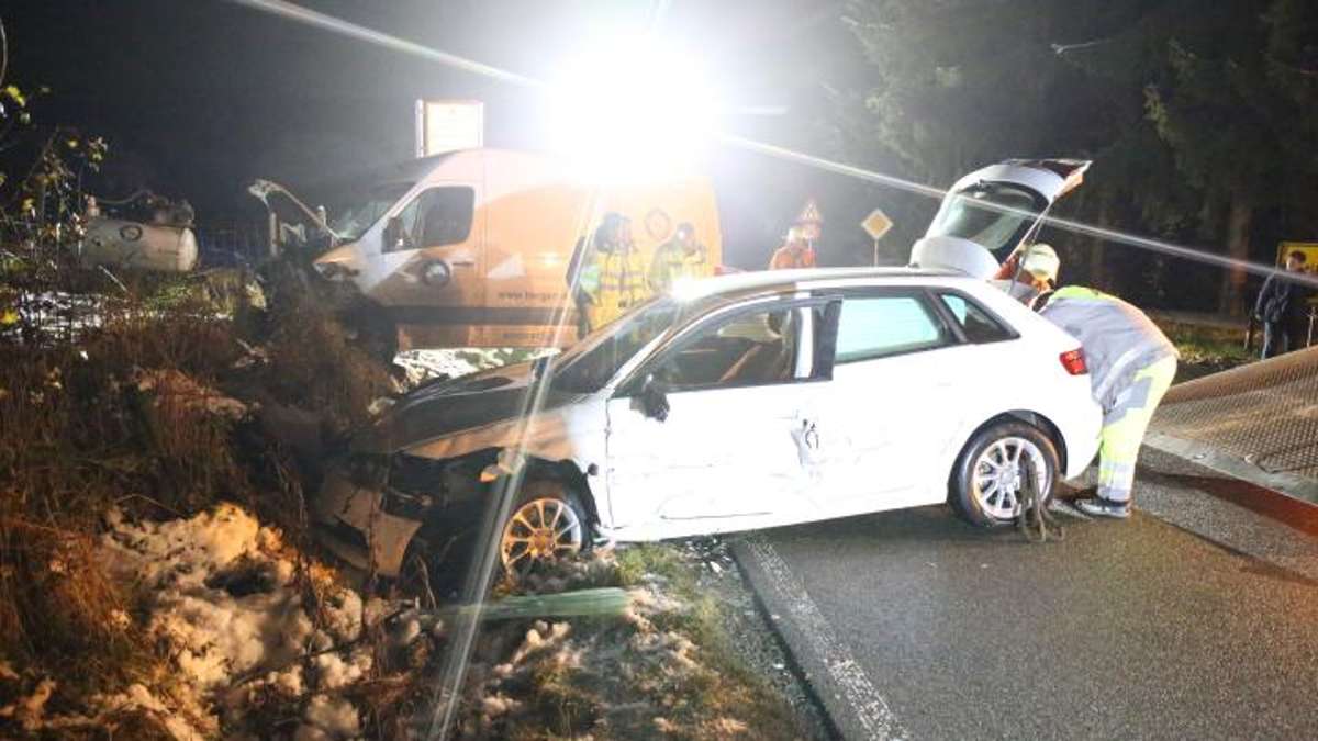 Münchberg: Übersehen: Autofahrerin bei Zusammenstoß schwer verletzt