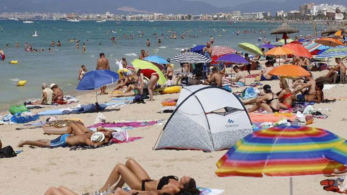 Verstöße werden nicht bestraft: Kippen adiós: Drei Strände auf Mallorca werden rauchfrei
