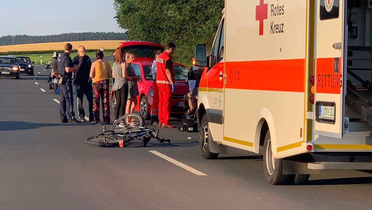 Kulmbach: Schwerer Unfall: Radfahrer wird von Auto erfasst