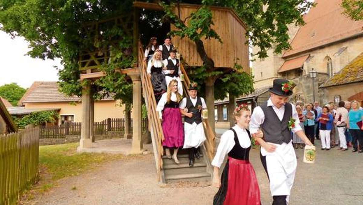 Kulmbach: Die Paare tanzen wieder auf der Linde