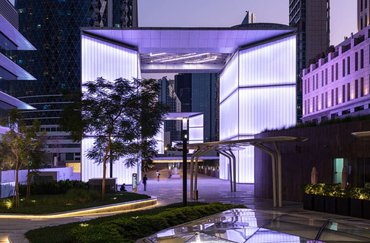 Auch dies ein Projekt von Lamberts: Fassadenglas für drei Triumphbögen in Dubai. Foto: Catalin Marin/Catalin Marin