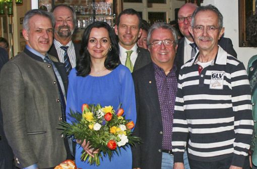 Ein Bild aus Zeiten, in denen noch eine bessere Stimmung in der Kreis-CSU herrschte: Margit Bayer im Jahr 2019 bei der Nominierung als Bürgermeisterkandidatin in Waldershof, unter anderem neben Toni Dutz (Dritter von rechts) und Roland Grillmeier (links). Foto: Oswald Zintl