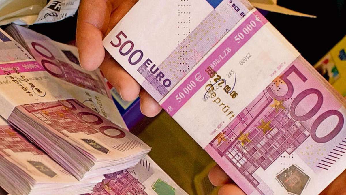 Fichtelgebirge: Mann bringt Vermieterin um 421 000 Euro