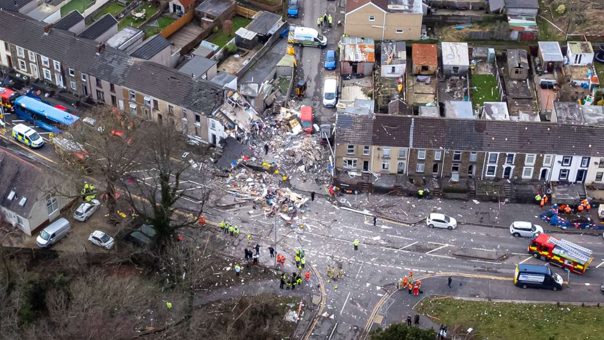 Trümmerfeld in Wales: Schwere Explosion zerstört Häuser
