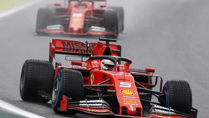 Vettel kontert Schummelvorwürfe mit Tagesbestzeit