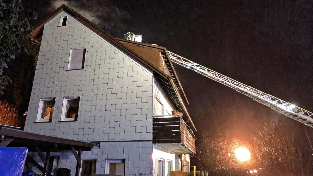 Brand in Langenbach: Großeinsatz konnte Tod des Mannes nicht verhindern
