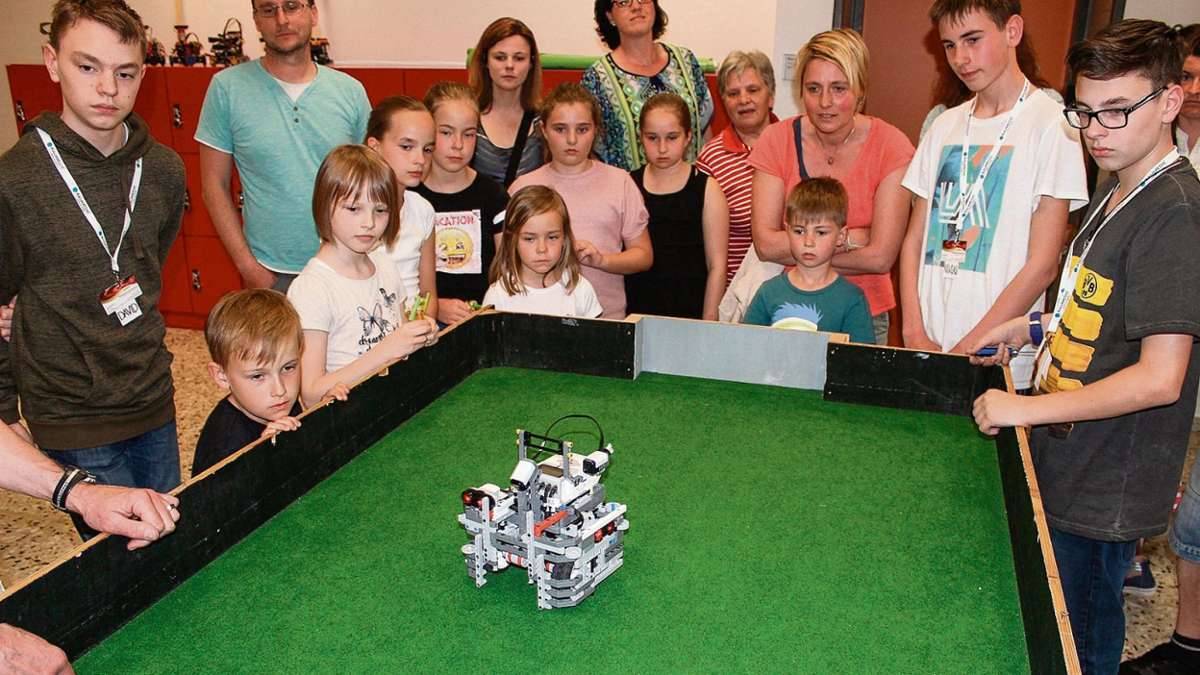 Helmbrechts: Schüler programmieren Roboter