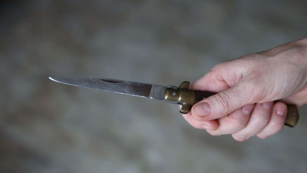 Ruhestörung in Arzberg: 31-Jähriger zückt ein Messer