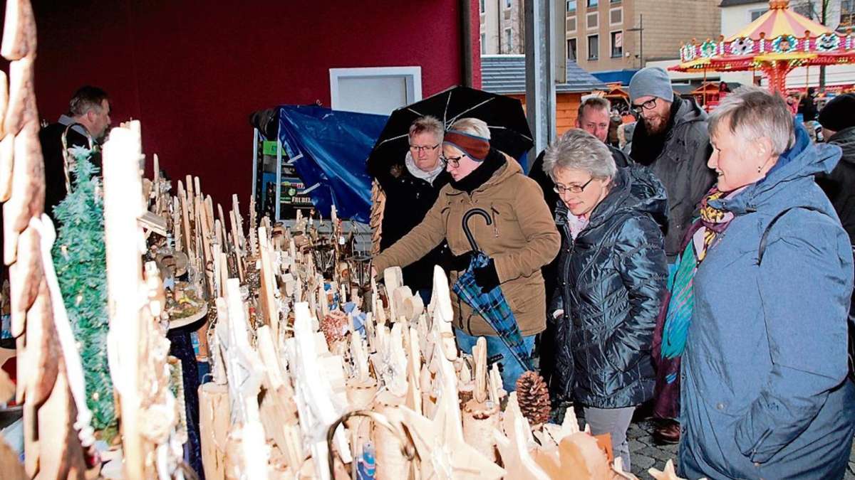 Münchberg: Besenmacher kommt zum Sternschnuppenmarkt