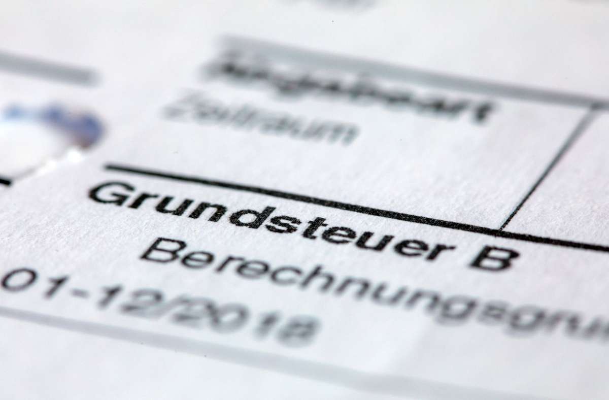 Wer ein Grundstück besitzt, ist in der Regel dazu verpflichtet, Grundsteuer abzuführen. Foto: dpa/Jens Büttner