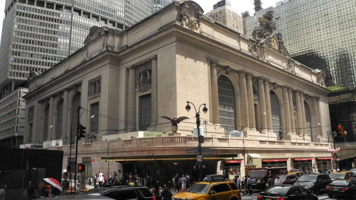 Kunst und Kultur: Grand Central versinkt unter Türmen