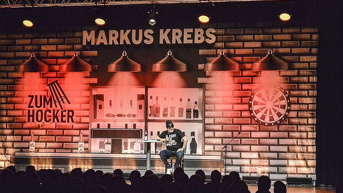 Markus Krebs in Hof: Lachen, blättern, lachen