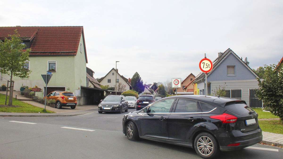 In Waldershof: Verkehrschaos im Stadelweg