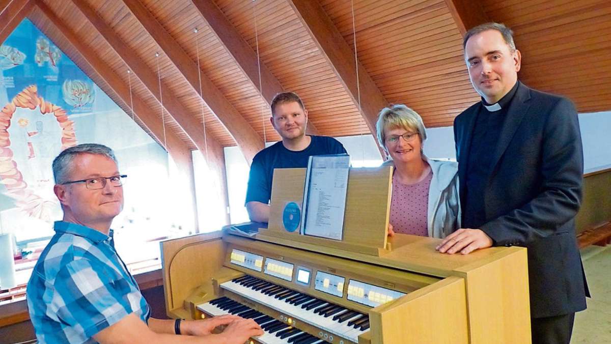 Schwarzenbach am Wald: Neue Orgeltöne in Sankt Josef