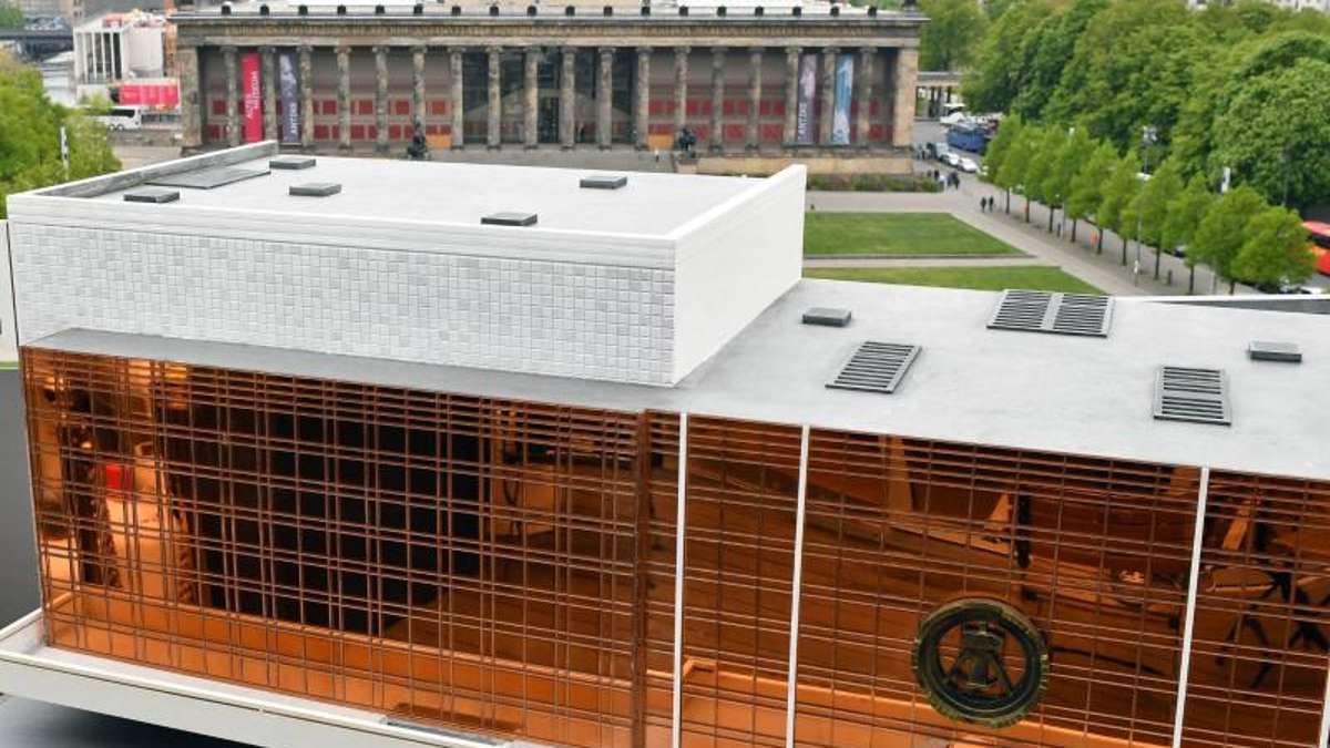 Berlin: Berliner Kunstprojekt: Palast der Republik öffnet symbolisch wieder