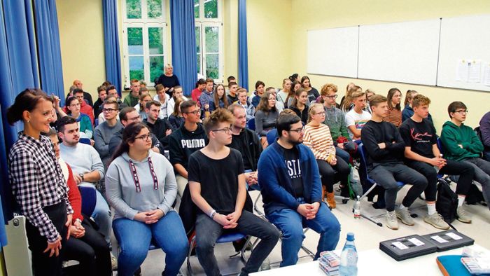 Schüler befassen sich mit dem Sozialismus in der DDR