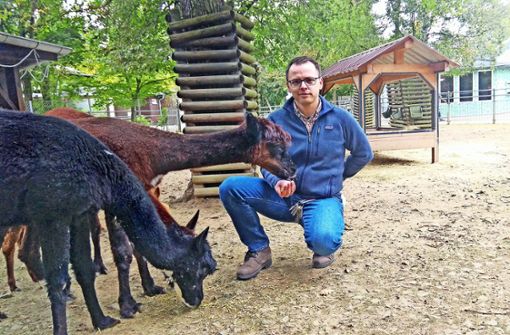 David Pruß, der neue Zooleiter in Hof, lernt momentan Mitarbeiter und Tiere in der Einrichtung kennen. Foto: /Ertel