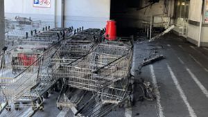 Im KEC Marktredwitz: Kaufland-Haupteingang   gesperrt