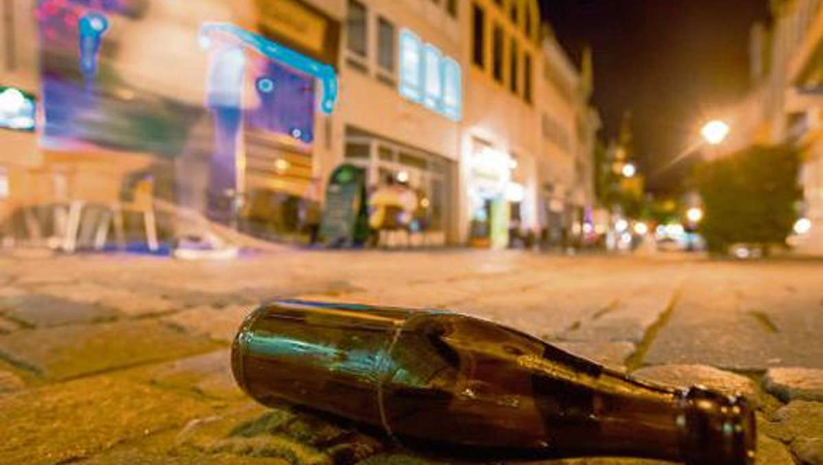 Marktredwitz: Betrunkener schlägt Freundin auf der Straße