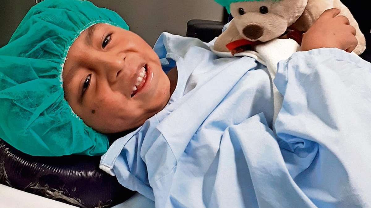 Hof: Ein Andenkind in einem Hofer Klinikbett