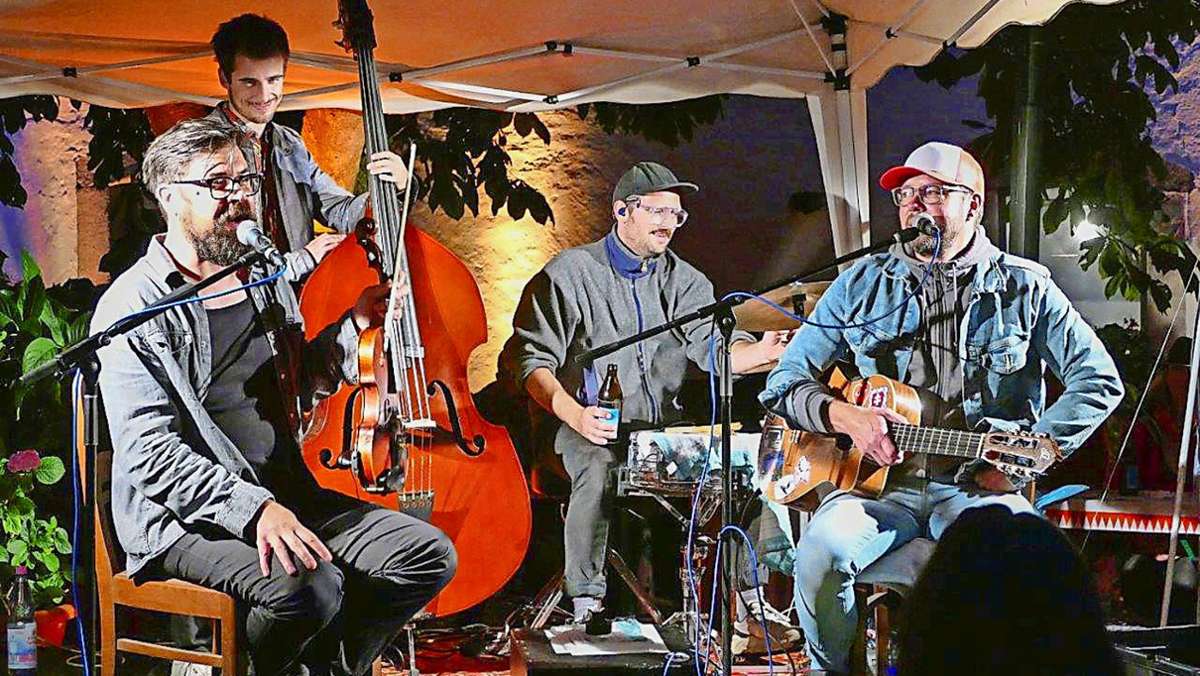 In Berg-Tiefengrün: Abfeiern mit Django 3000   nach der langen Pause