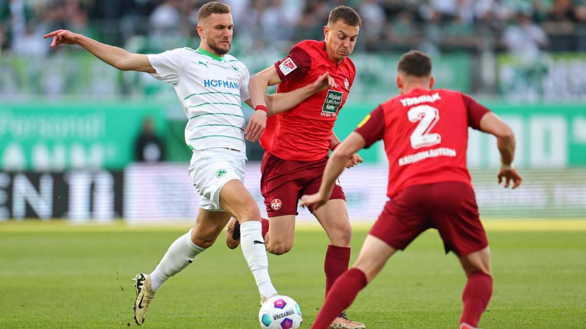Fußball: Jubel in Fürth nach Last-Minute-Siegtor von Wagner