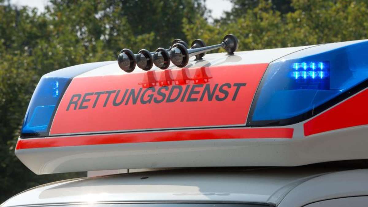 Hof: Verletzter Fußgänger: Von Audi-Fahrer übersehen