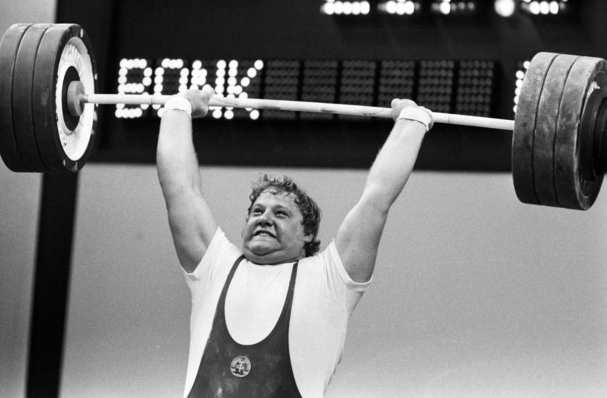 Der Plauener Gewichtheber Gerd Bonk holt bei den Olympischen Spielen 1972 Bronze für die DDR. Doch nicht nur deshalb blieben ihm die Sommerspiele in München in Erinnerung. Er war auch beim Attentat hautnah dabei. Foto: Imago/Werner Schulze
