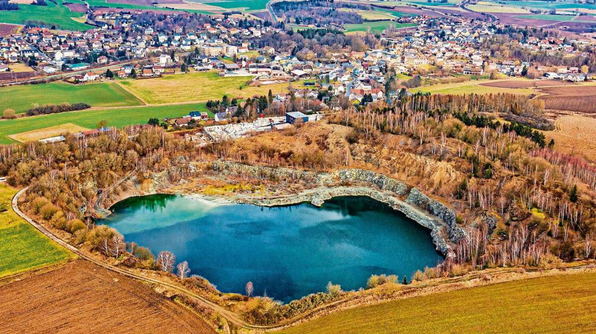 Hof: Feilitzsch: Badegäste überrennen Steinbruchsee