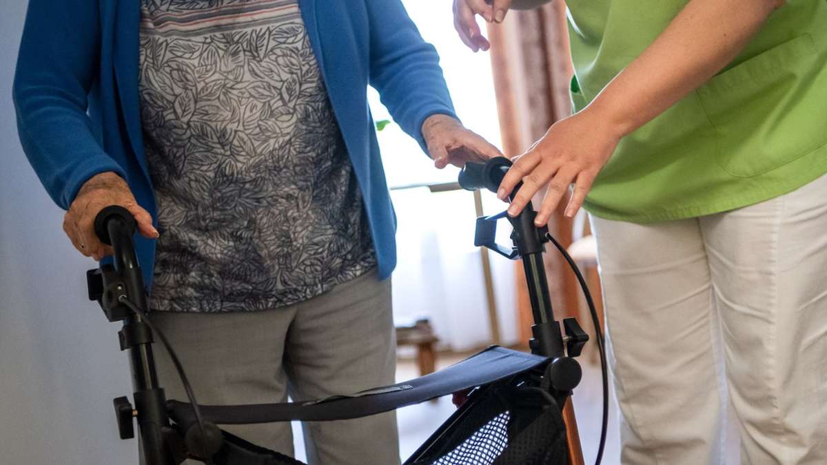 Im Seniorenheim: Pflegekosten in Bayern steigen deutlich