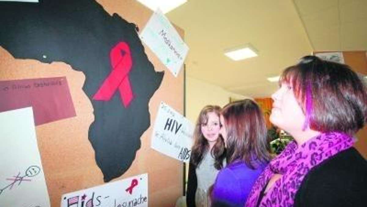 Wunsiedel: Realschüler setzen ein Zeichen gegen Aids