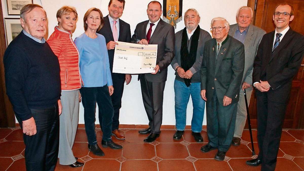 Hof: 10 000 Euro für Pflege von Villa und Garten