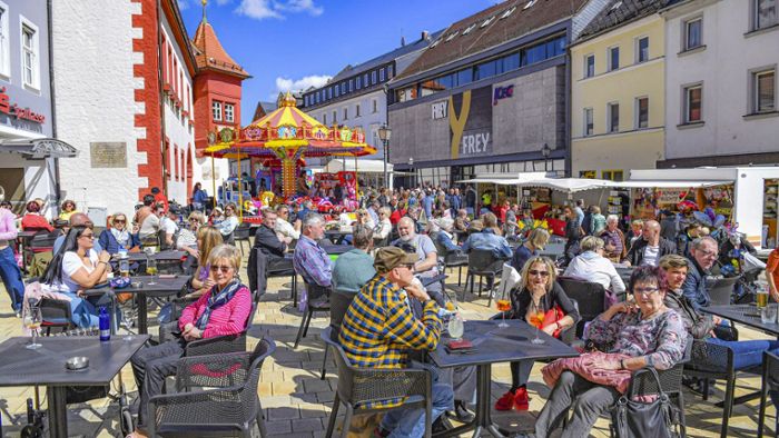 Markt in Marktredwitz: Walburga lockt die Besucher an