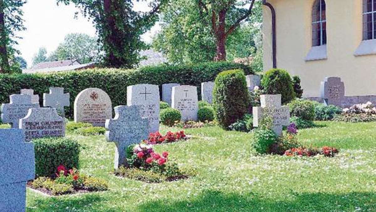 Marktredwitz: Jury besucht Friedhof in Groschlattengrün