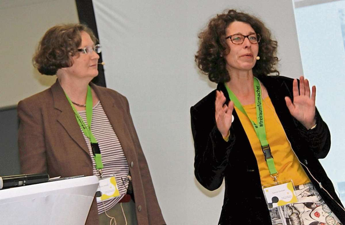 Plädoyer für eine mutige Raumnahme durch die Kreativen: Corinna Hesse, Sprecherin von "Kreative Deutschland", und Sabine Gollner, Vorsitzende der Künstlerkolonie Fichtelgebirge.