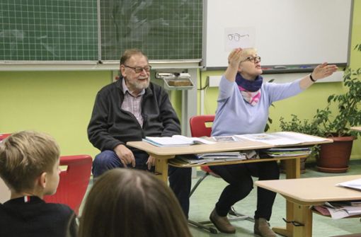 Vokabeltraining  im Tschechisch-Schnupperkurs mit  Sylva Hornová und Rainer König. Foto: /Andreas Godawa