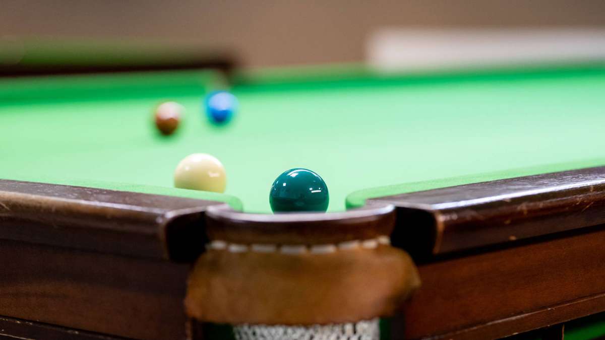 Senioren-Bezirksmeisterschaft: Suche nach den Snooker-Meistern