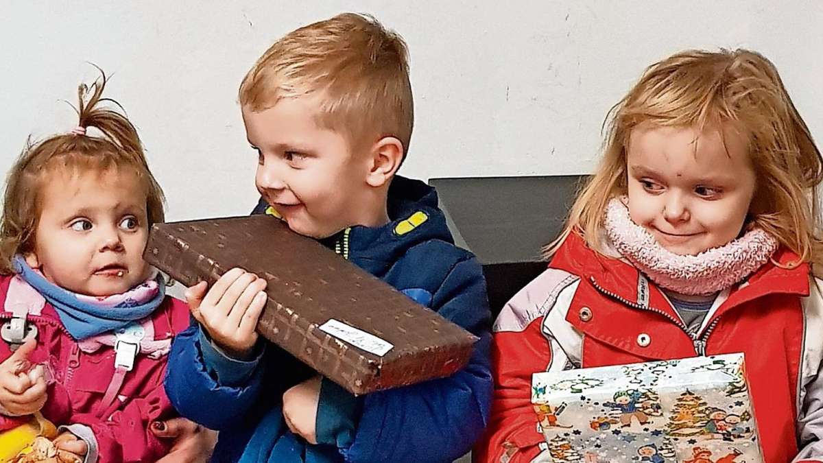 Wunsiedel: Wunsiedler Tafel hilft: 45 Kinder freuen sich über Geschenke