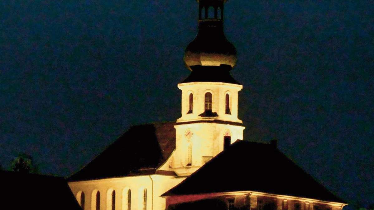 Trebgast: Die Johanneskirche im Lichterglanz