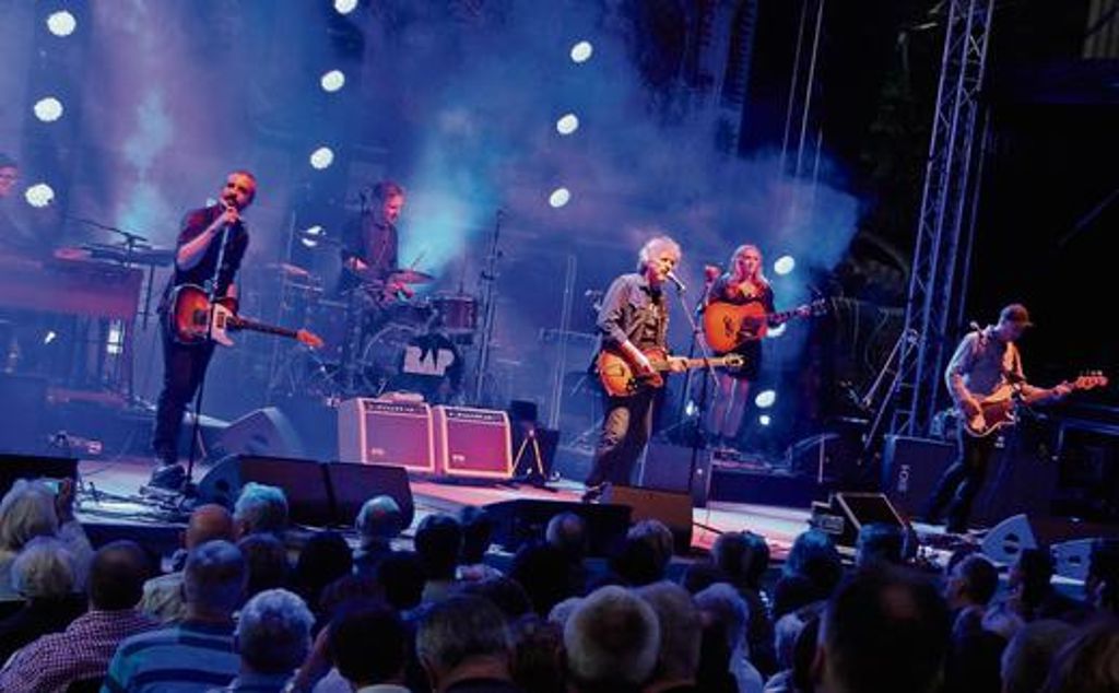 Es war das Konzert-Ereignis des Jahres: die Kölner Rockband BAP mit Frontmann Wolfgang Niedecken auf der Luisenburg. Foto: Andrea Herdegen