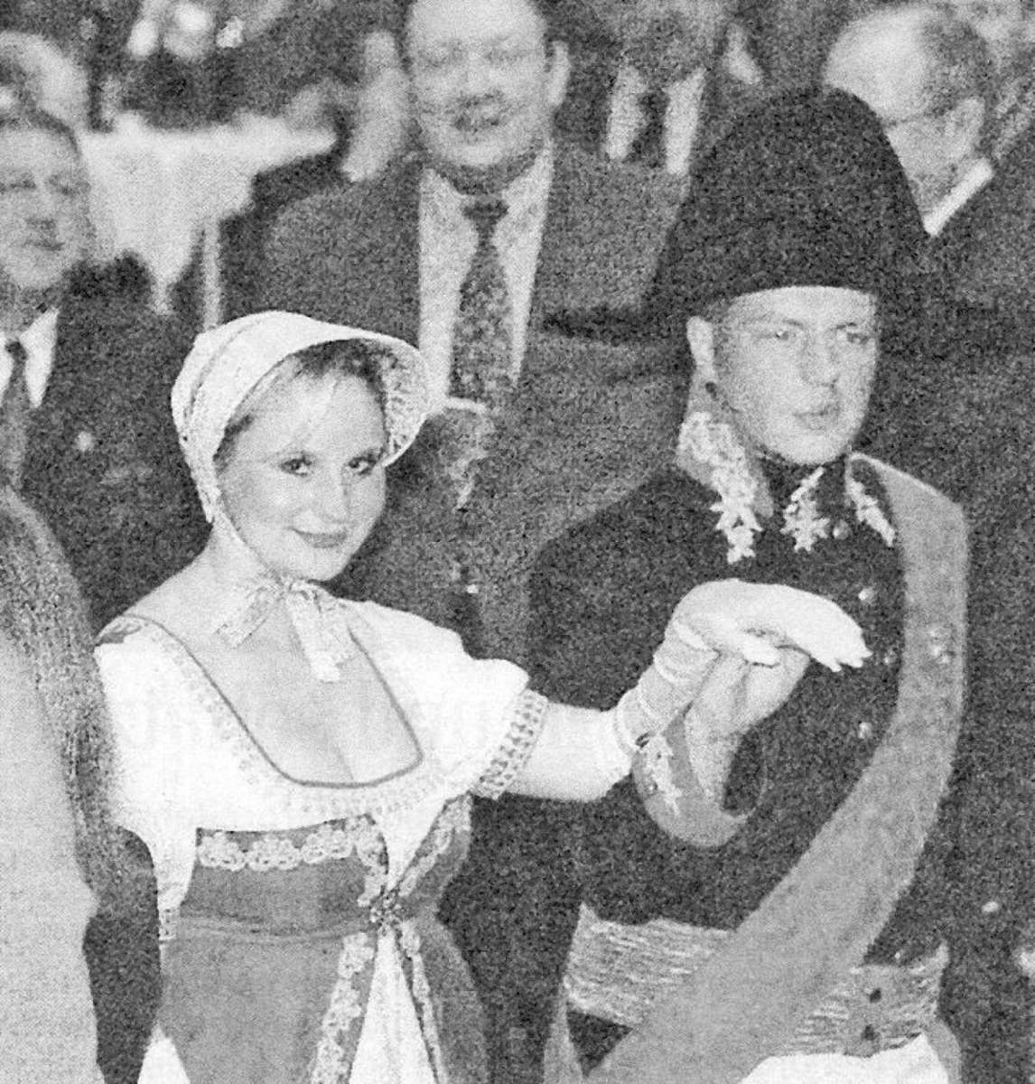 Eva Maria Rothemund und Michael Jahreiß im Jahr 2005 als Königspaar Luise und Friedrich Wilhelm III. von Preußen. Foto:pr. Quelle: Unbekannt