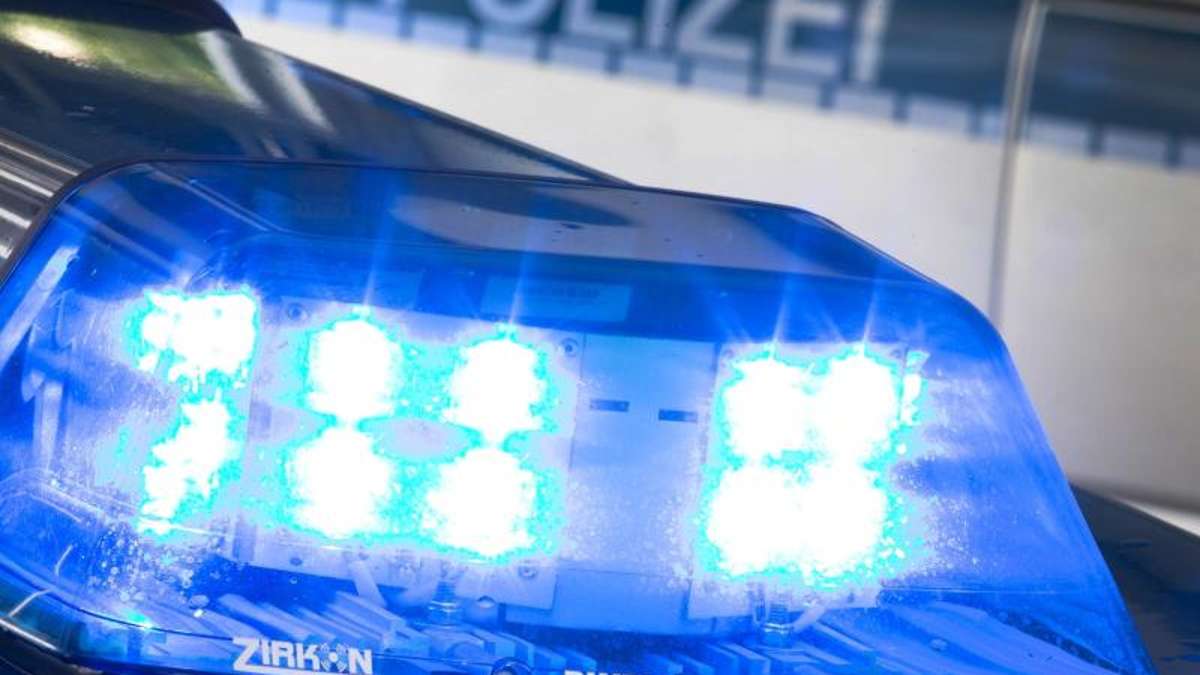 Fichtelgebirge: Weißenstadt: BMW kippt bei Unfall auf die Seite